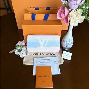 💕sold💕Louis Vuitton Zippy Wallet Escale Pastel